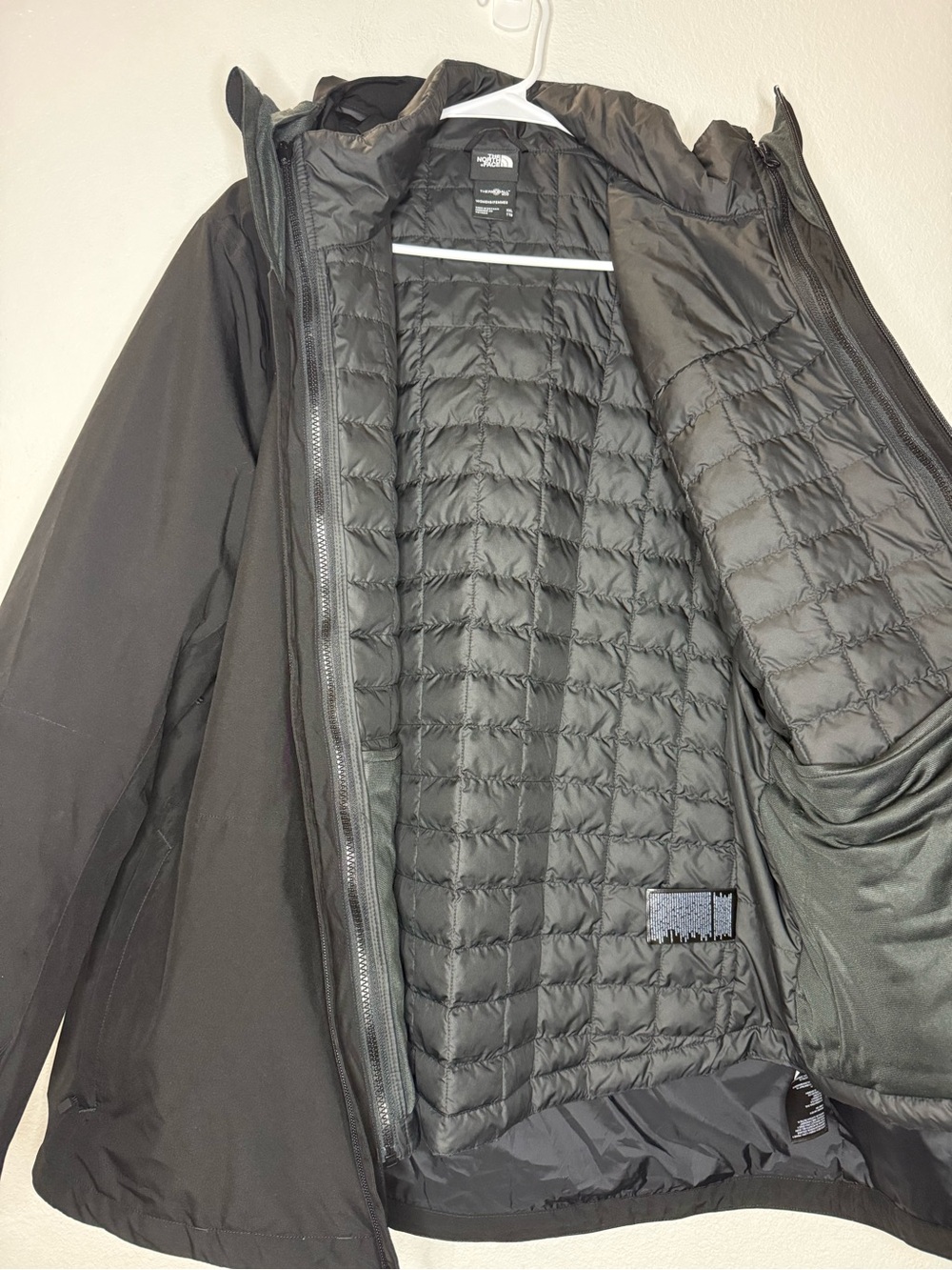 The North Face Women's Thermoball Eco Snow Triclimate Jacket - Picture 4 of 6